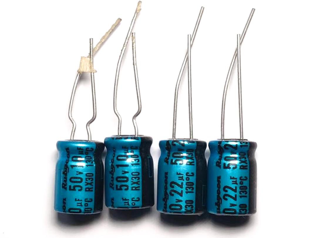 图为红宝石RX30系列电解电容,耐高温130℃,相比105℃电容在相同温度下可提供更长的寿命。